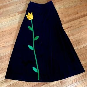 FANTASTIC vintage maxi skirt w/ tulip pocket. ❤️